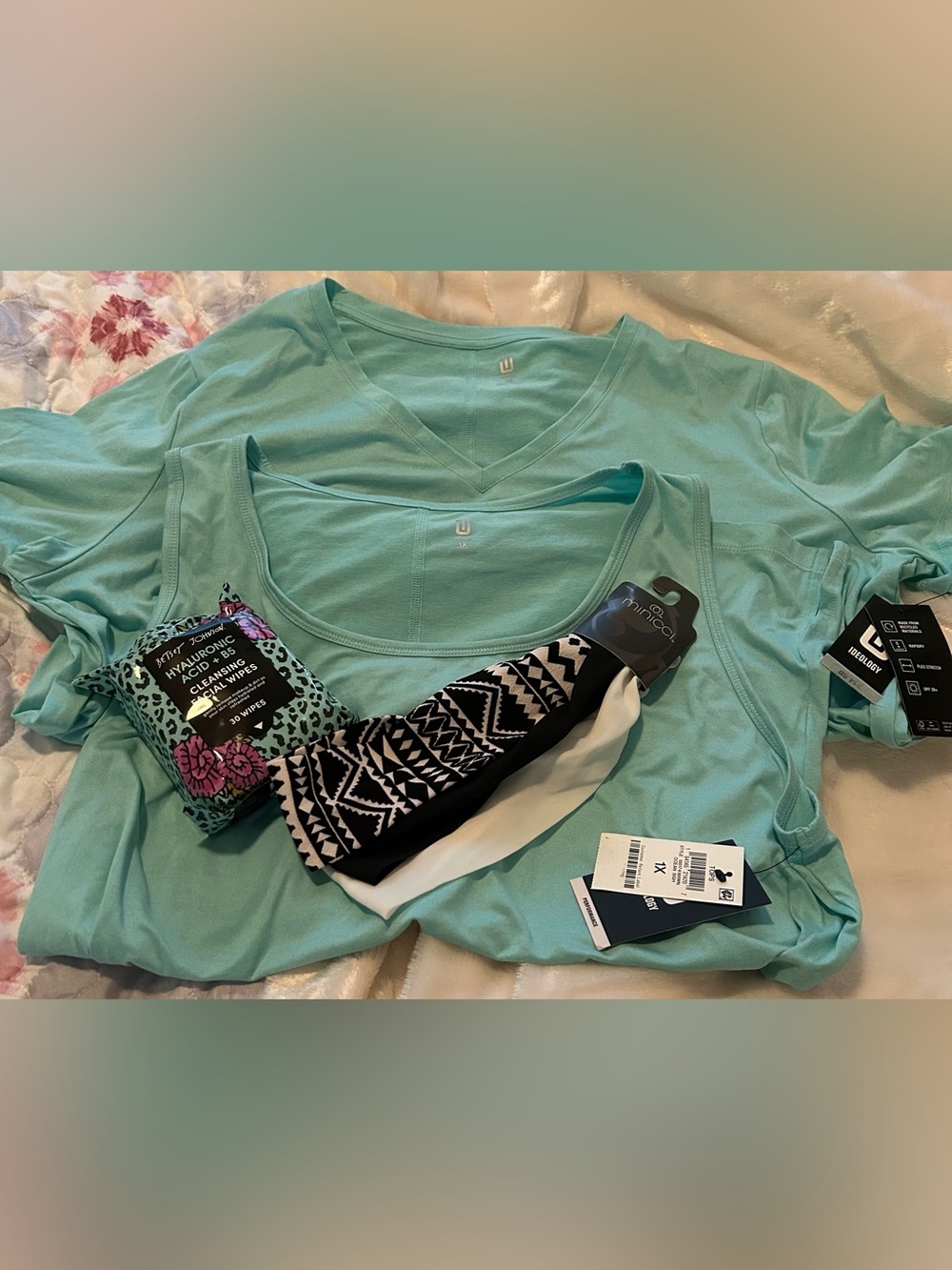 Ideology Mint Green Short Sleeve V-Neck Tee, Tank Top Bundle